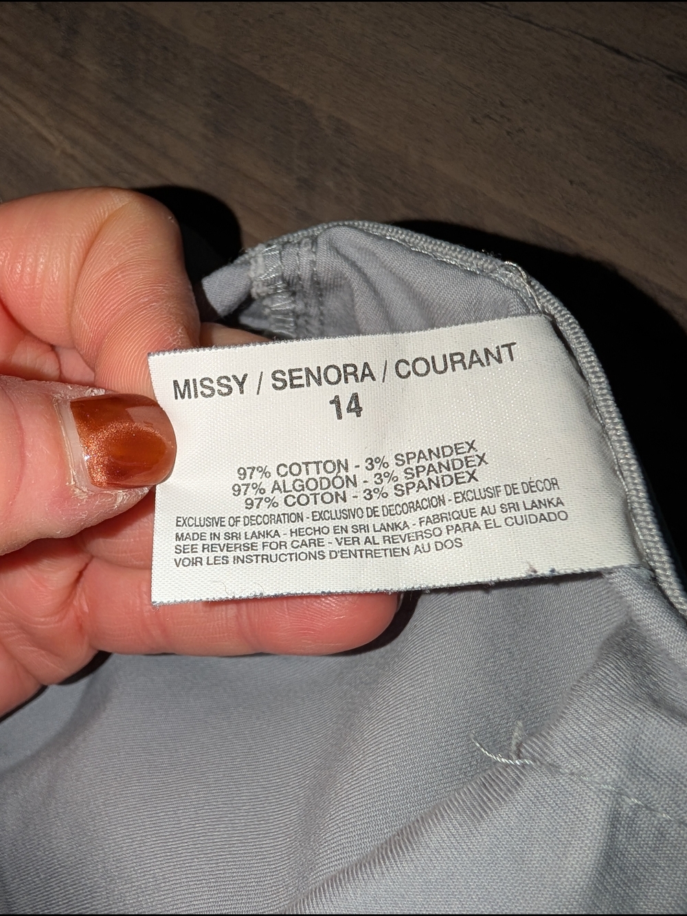 Gloria Vanderbilt Light Gray Women's Casual Bermuda Shorts - Picture 4 of 5